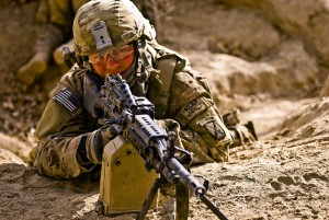 Ein Soldat der 10th Mountain Division im Jahre 2010 bei einer Operation in Afghanistan. Bild: U.S. Army Sgt. Cooper T. Cash, Task Force Patriot Public Affairs