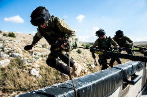 Bild: Matan Portnoy, Tal Lisos & Amit Shechter, IDF Spokesperson Unit. Bildlizenz