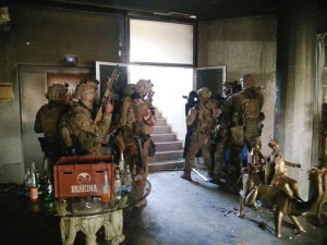 Franz. Spezialeinsatzkräfte unterstützen die lokalen Kräfte bei der Lösung der Geisellage in Bamako, im November 2015. Bild: Armée française /Facebook