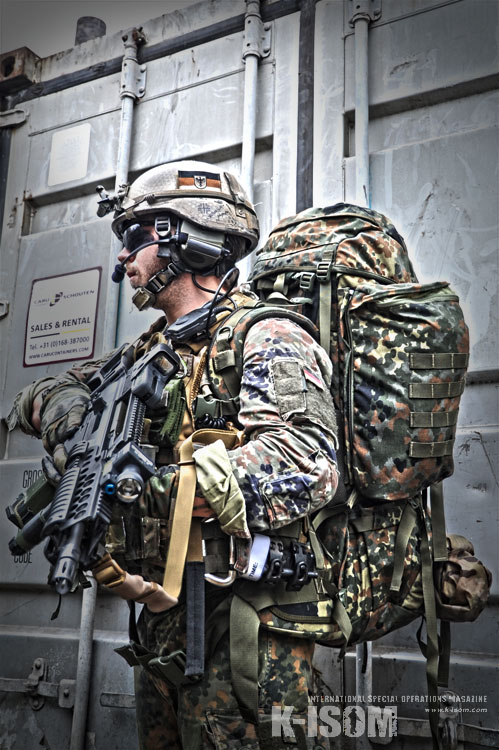 Kroatien Kms K-ISOM Spezialausgabe 1/2016 &ndash; Milit&auml;r &amp; Polizei Special Operations Vehicles KSK Dienstmarke Kriminalpolizei